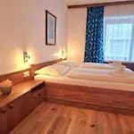 Guest house 